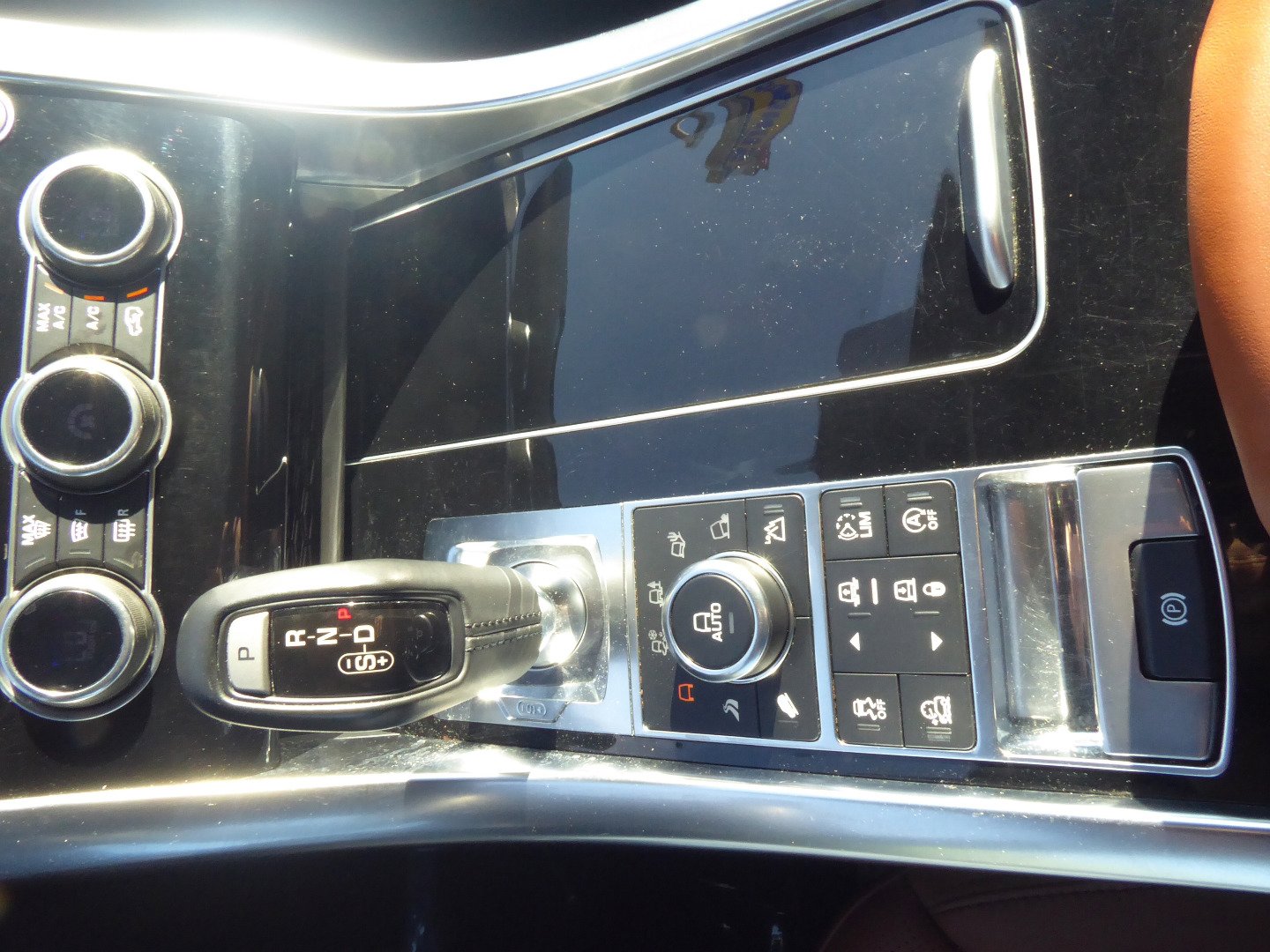 Used 2017 Land Rover Range Rover Sport Supercharged image 18