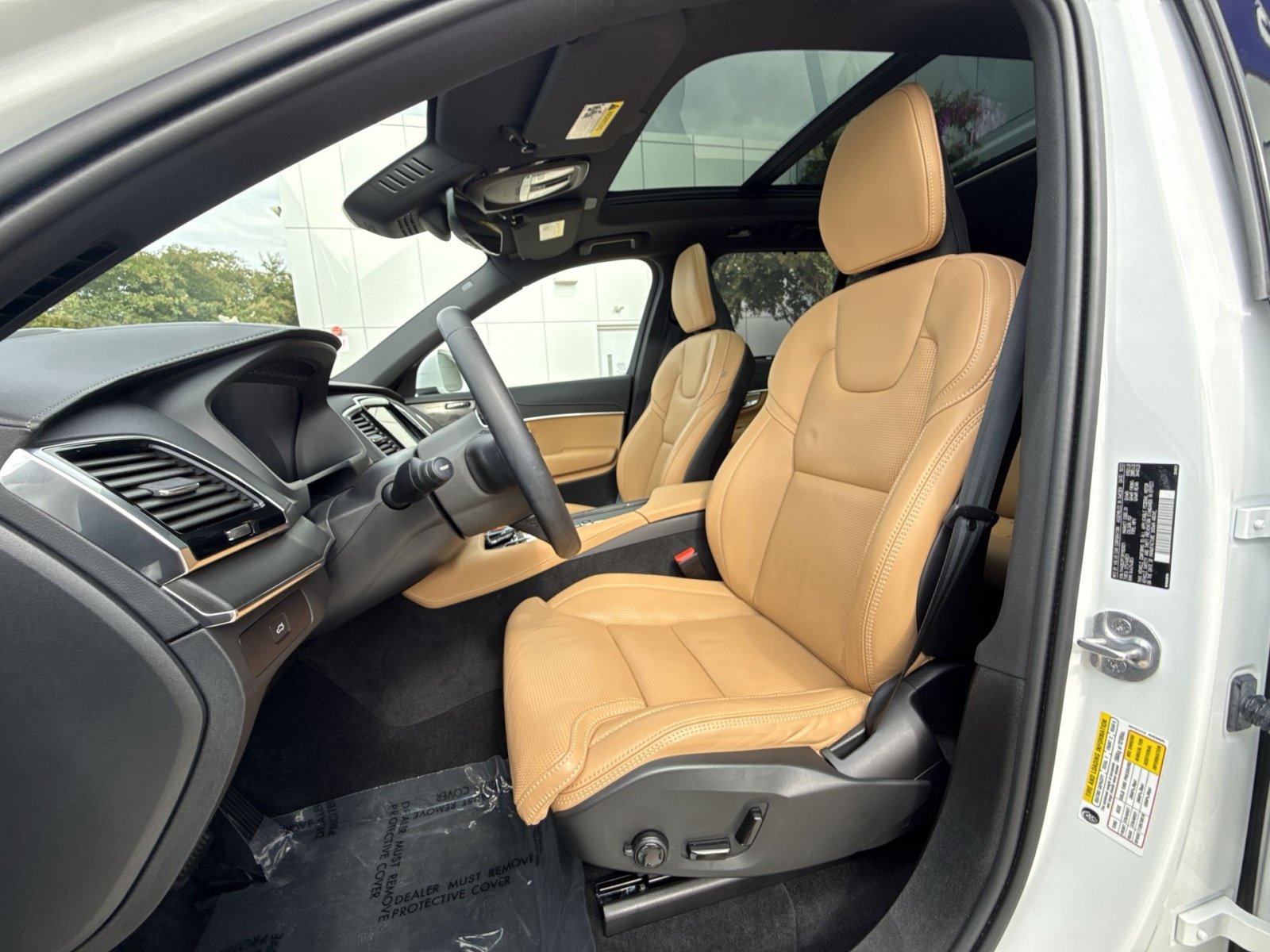 Certified 2024 Volvo XC90 B6 Ultimate w/ Protection Package Premier AWD/4WD image 13