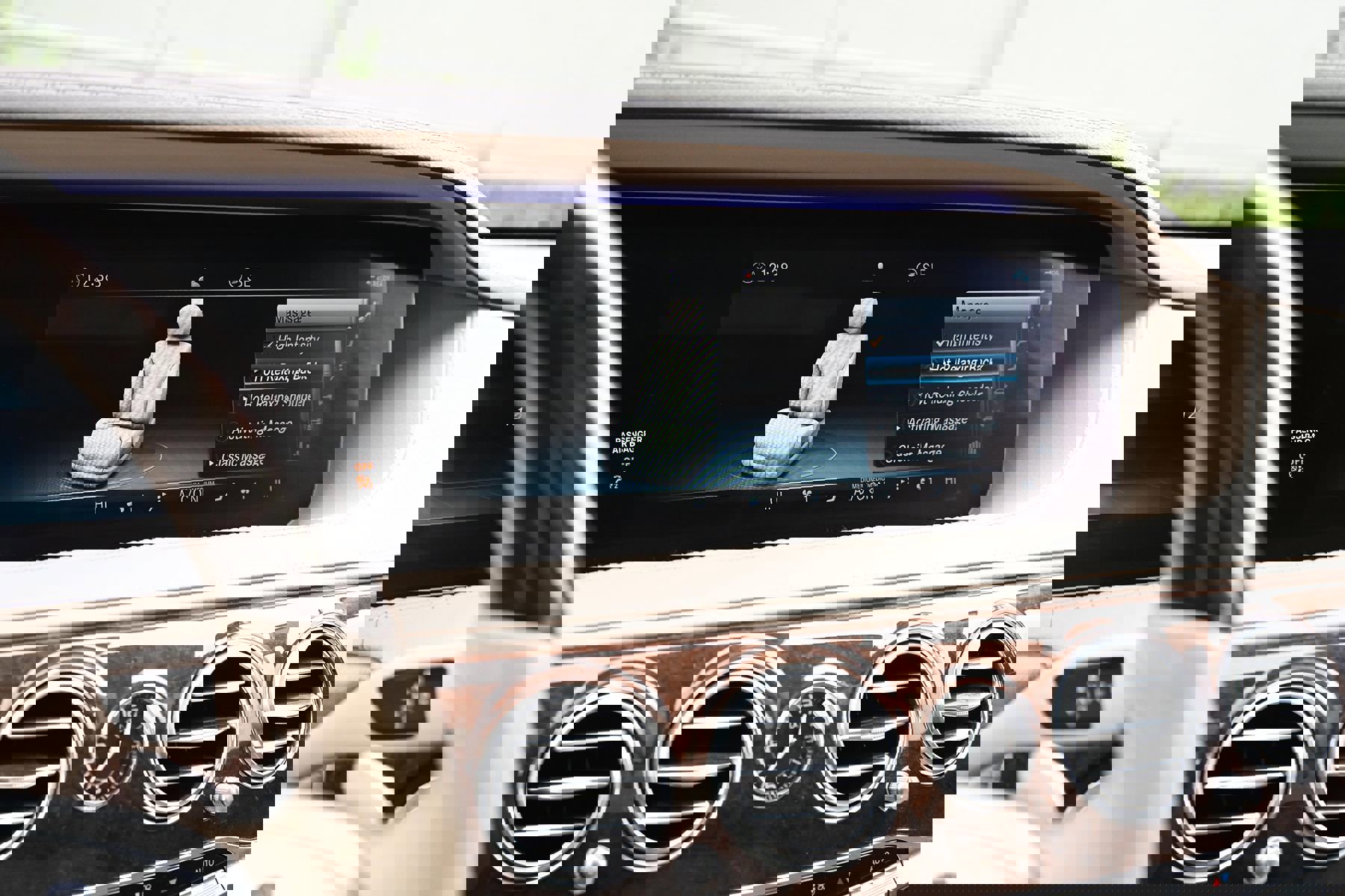 Used 2019 Mercedes-Benz S 560 Sedan image 28