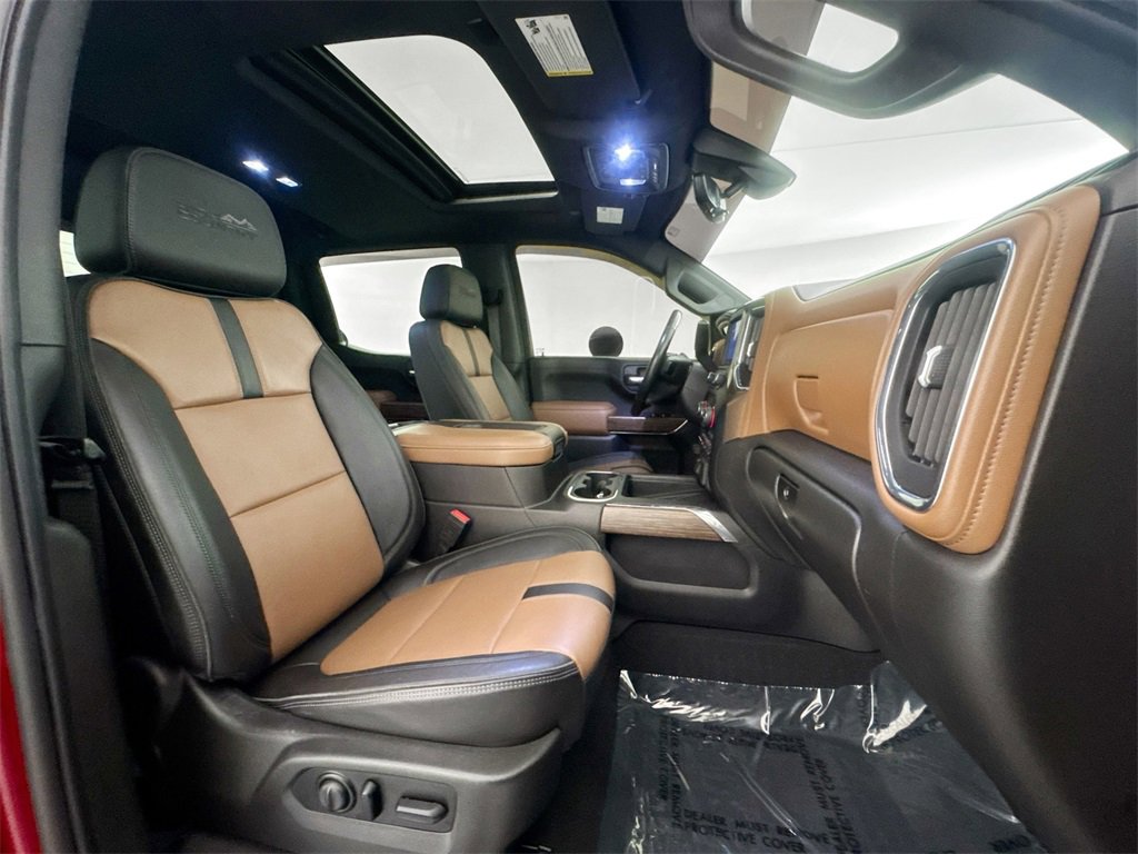 Used 2021 Chevrolet Silverado 1500 High Country w/ Technology Package image 28