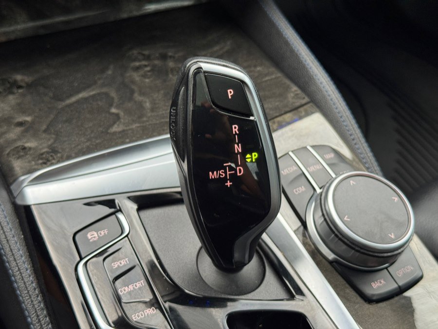 Used 2020 BMW 530i xDrive w/ M Sport Package AWD/4WD image 70