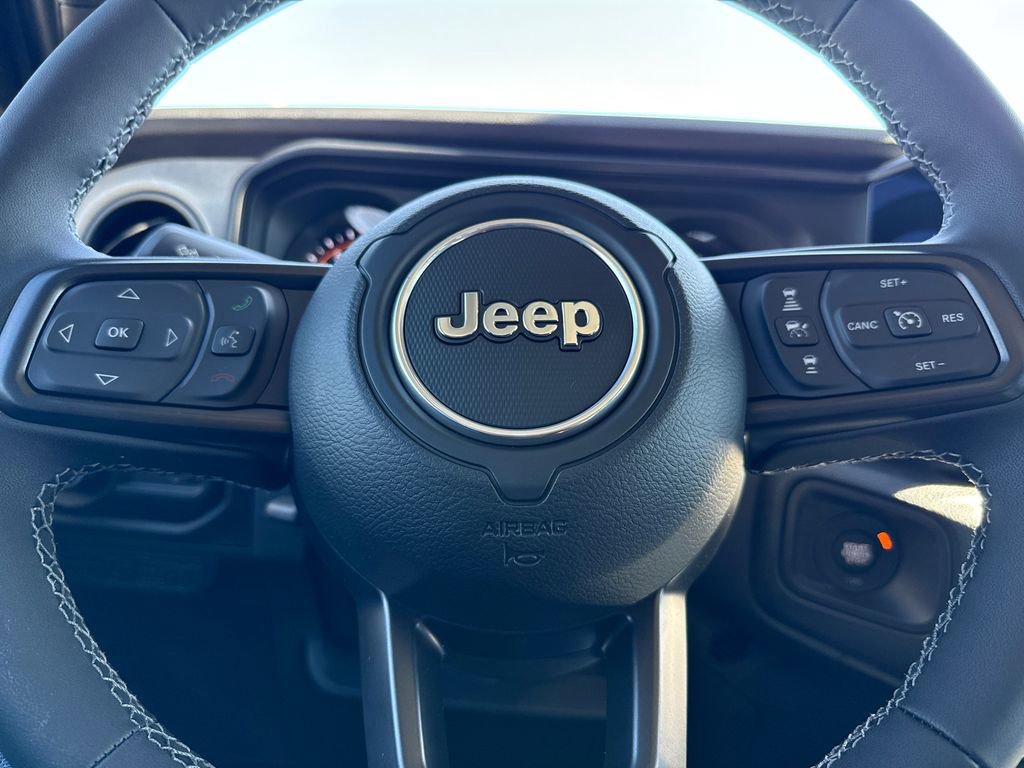 New 2025 Jeep Gladiator Sport AWD/4WD image 31