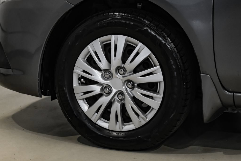 Used 2019 Nissan Versa S Plus FWD image 50
