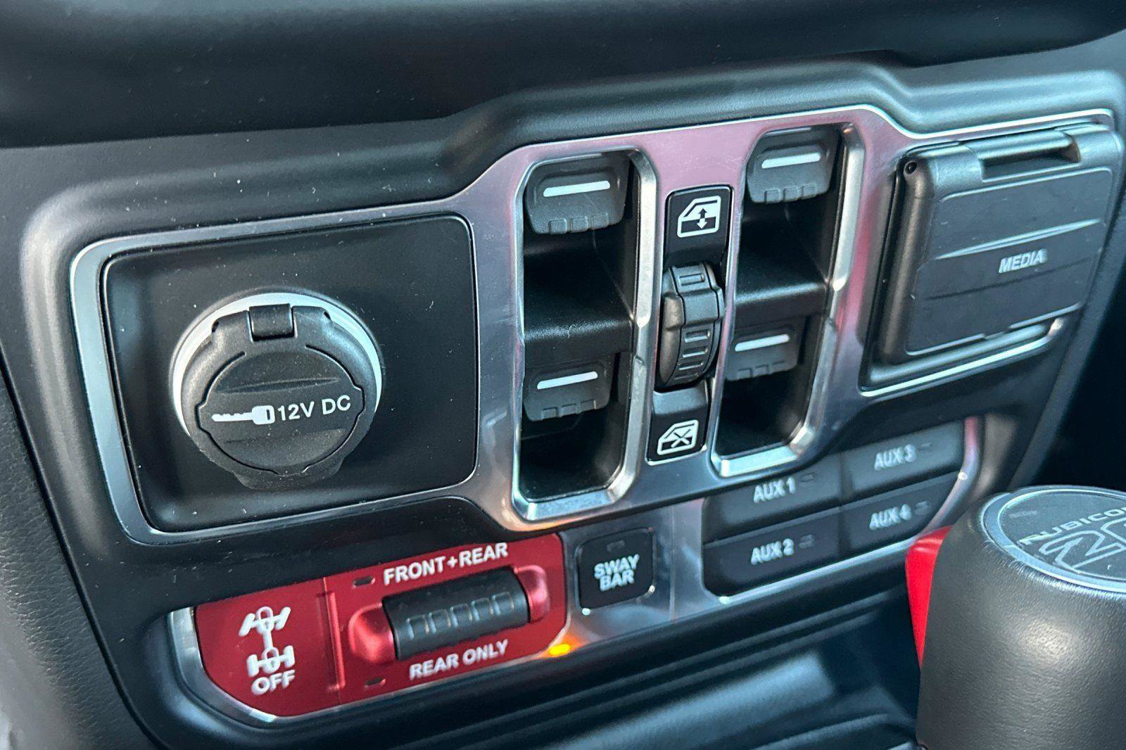 Used 2023 Jeep Wrangler Unlimited Rubicon 4xe image 35