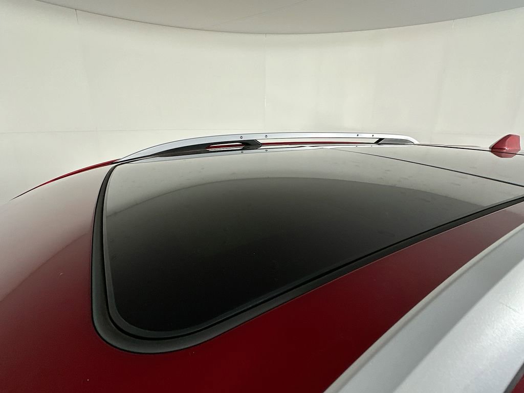 Used 2022 GMC Terrain SLT w/ Infotainment Package II image 32