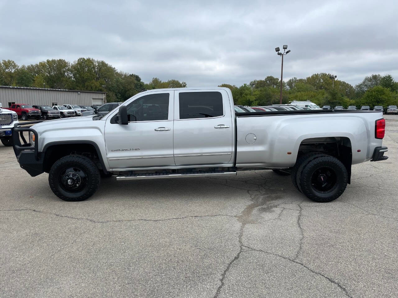 Used 2015 GMC Sierra 3500 Denali w/ Duramax Plus Package image 2