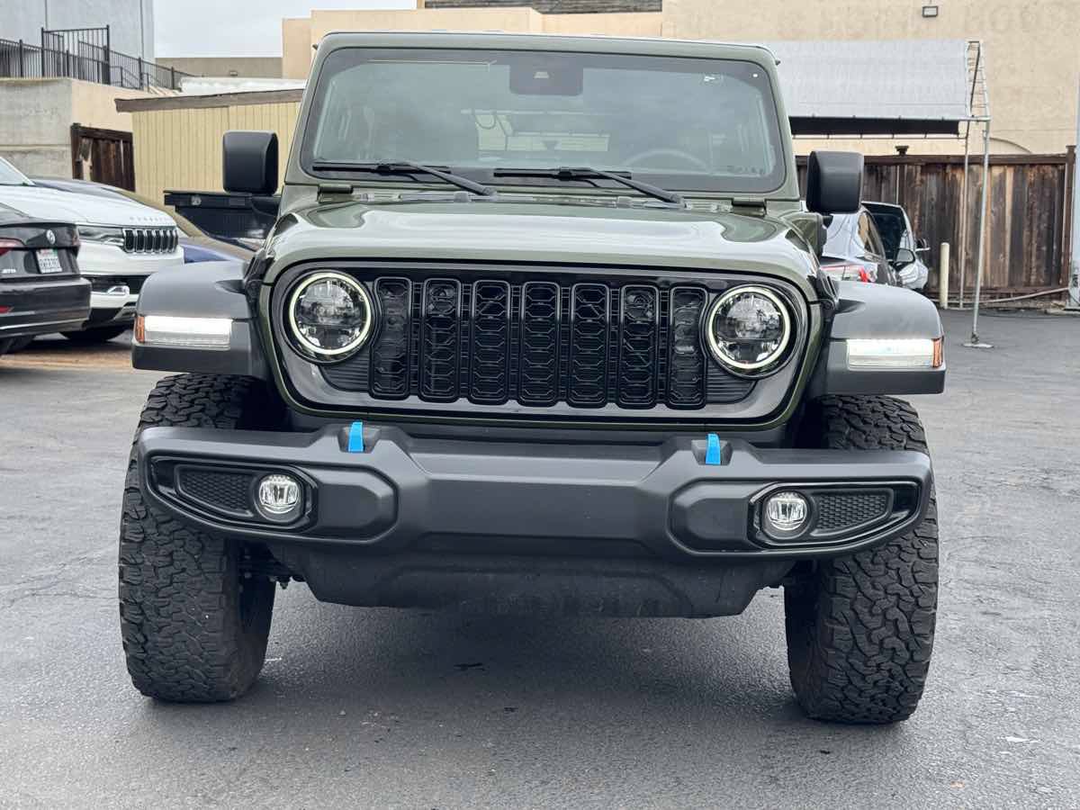 Used 2024 Jeep Wrangler Unlimited AWD/4WD image 5