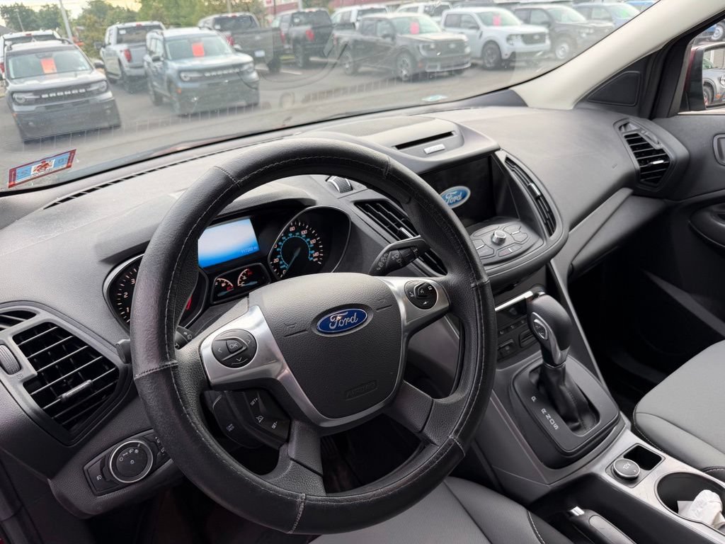 Used 2016 Ford Escape SE w/ Equipment Group 201A AWD/4WD image 13
