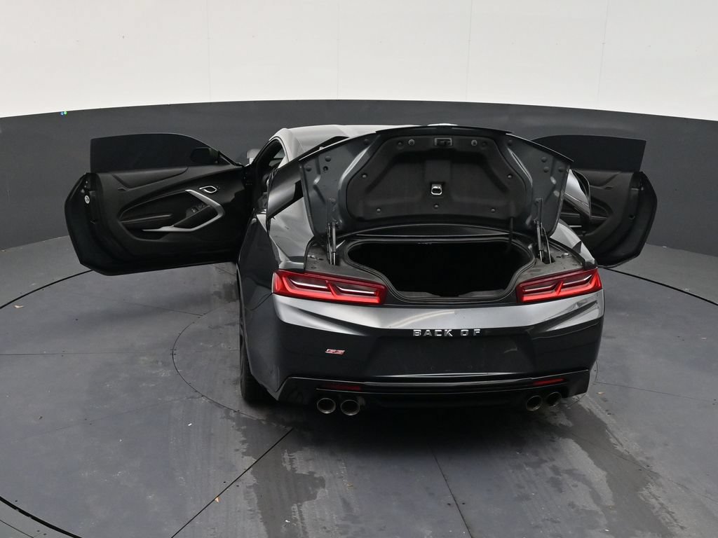 Used 2018 Chevrolet Camaro SS RWD image 32
