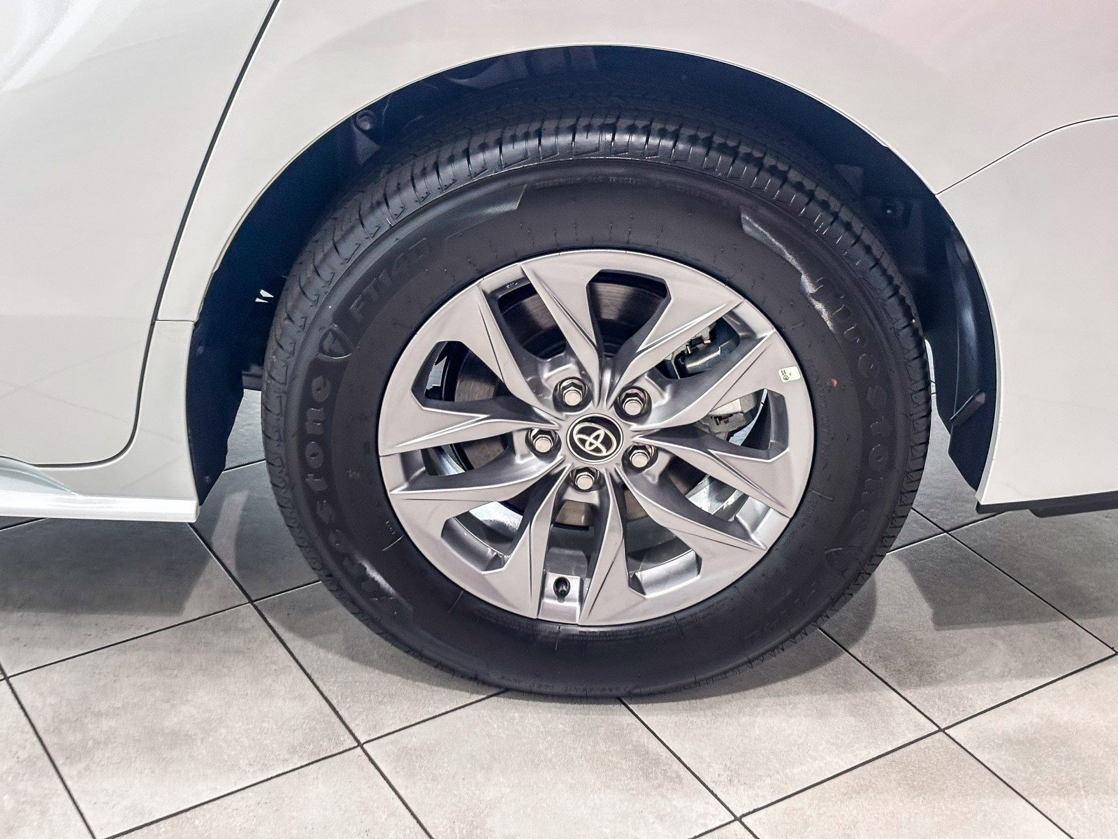 New 2026 Toyota Sienna XLE FWD image 12