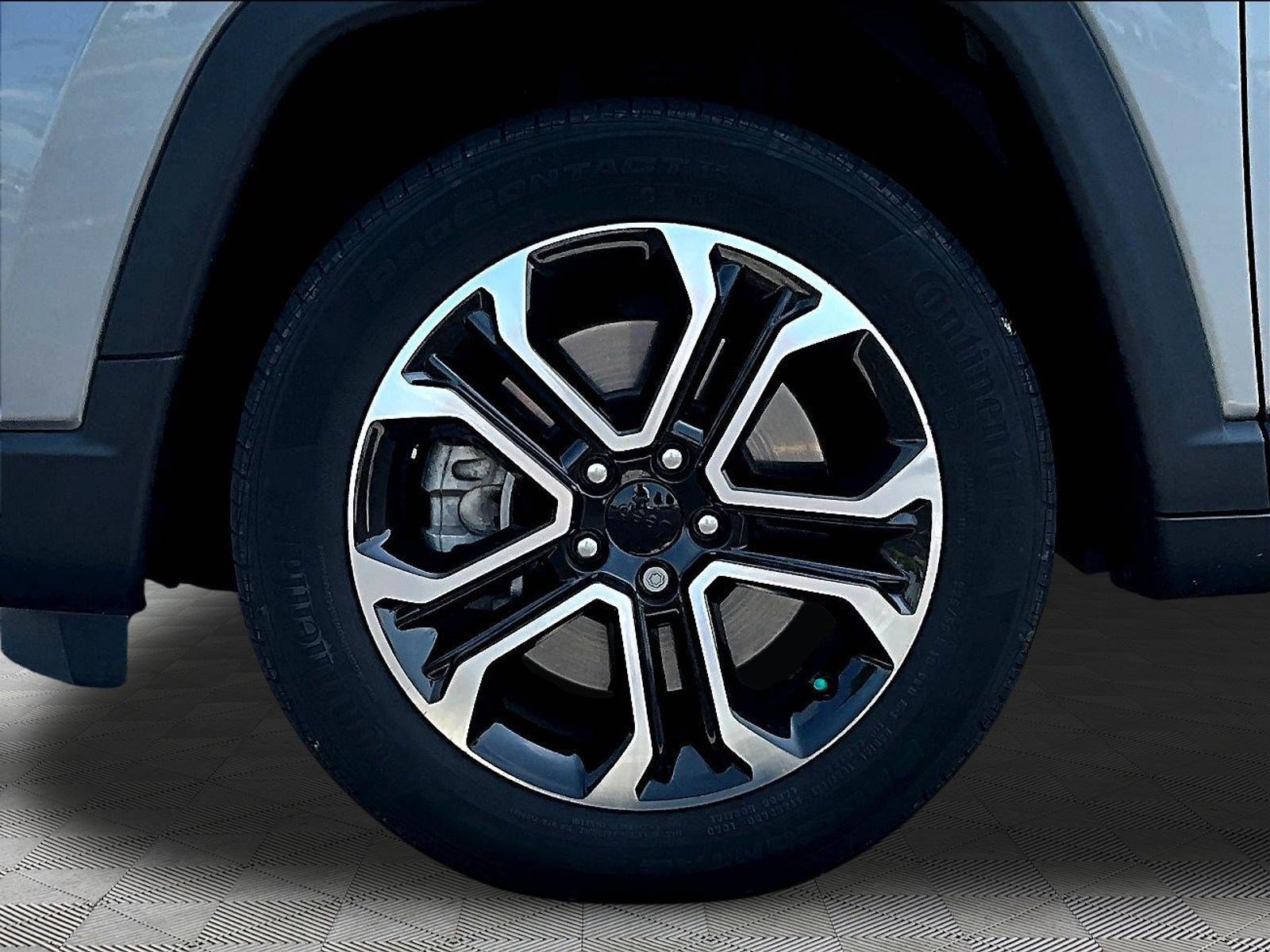 Used 2023 Jeep Compass Limited AWD/4WD image 34