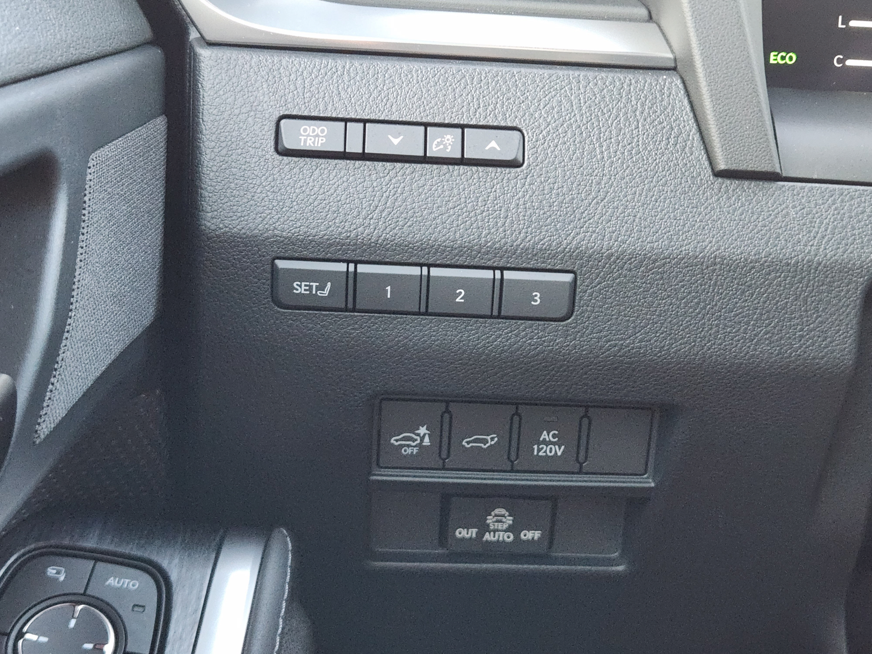 Used 2025 Lexus GX 550 w/ Accessory Package (2T) AWD/4WD image 15
