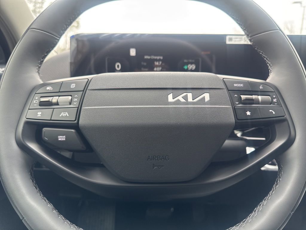 New 2025 Kia EV6 Wind image 8