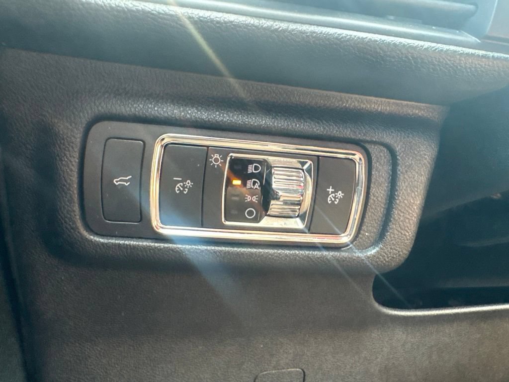 Used 2020 Lincoln Corsair AWD w/ Equipment Group 101A image 25