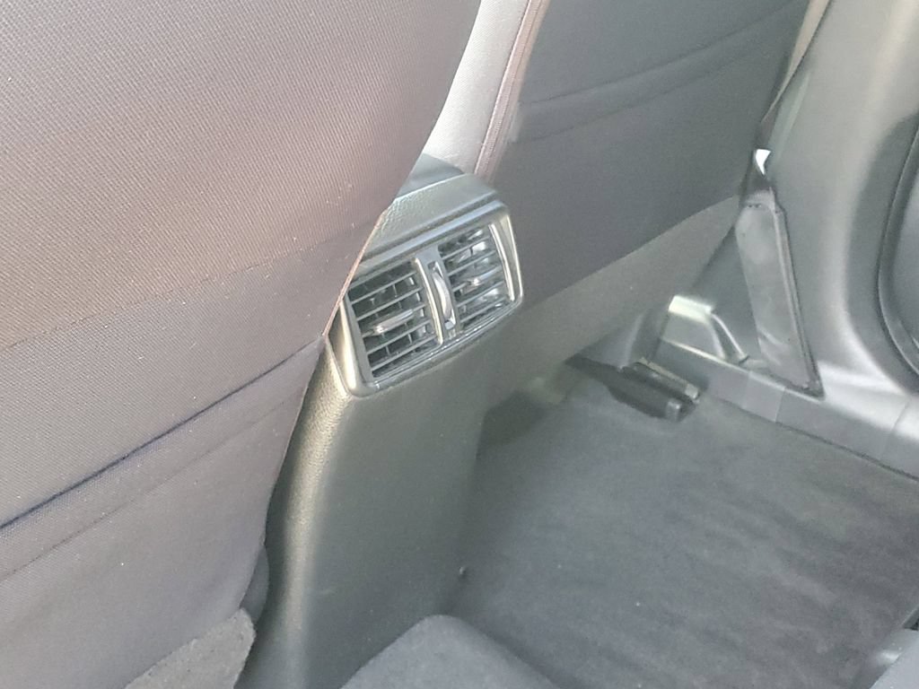 Certified 2020 Nissan Rogue SV FWD image 18