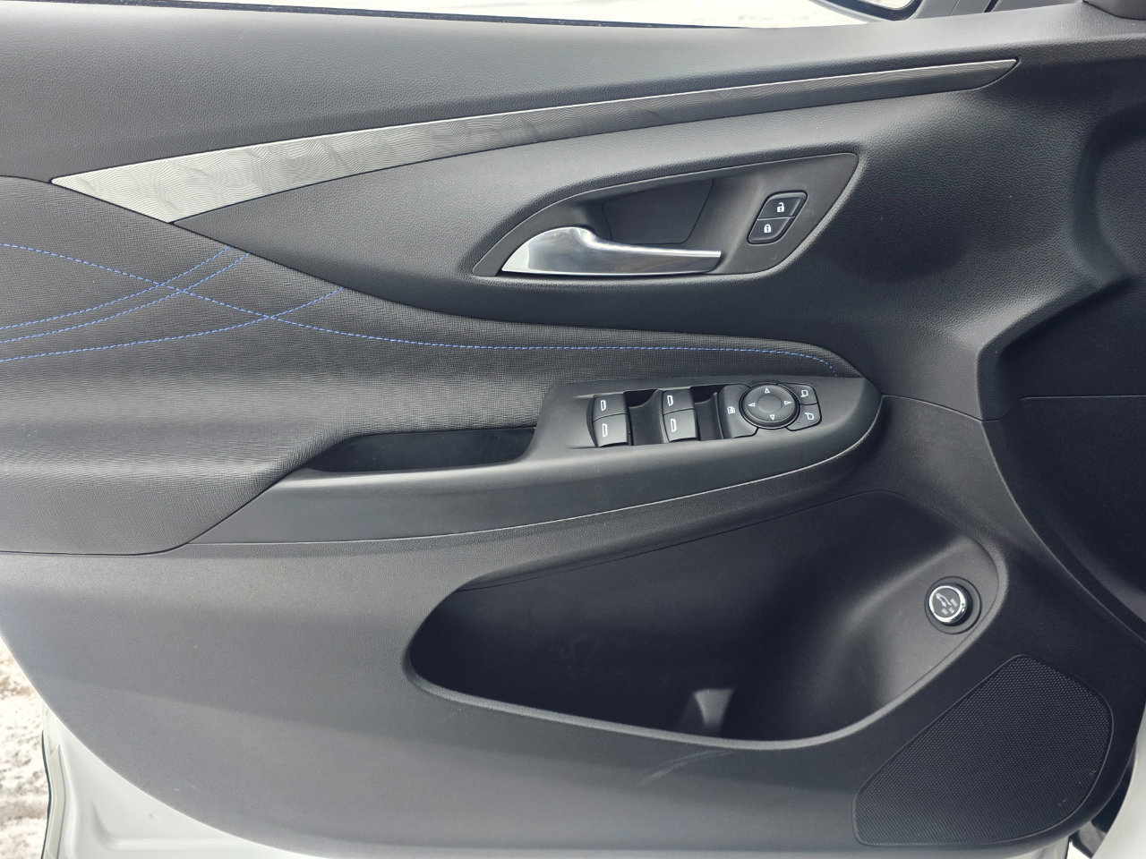 Used 2024 Buick Envista Sport Touring w/ Convenience I Package image 12