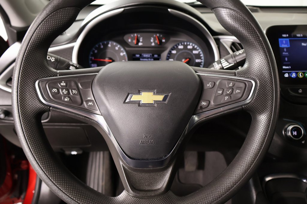 Used 2024 Chevrolet Malibu LT image 3