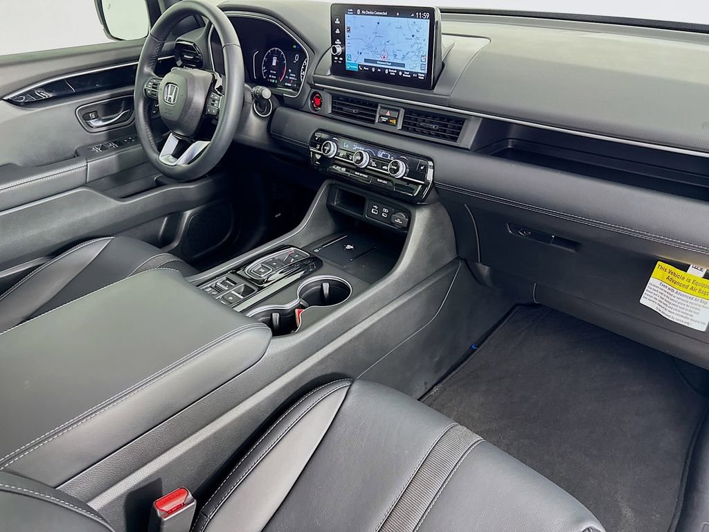 Used 2025 Honda Pilot Touring image 41