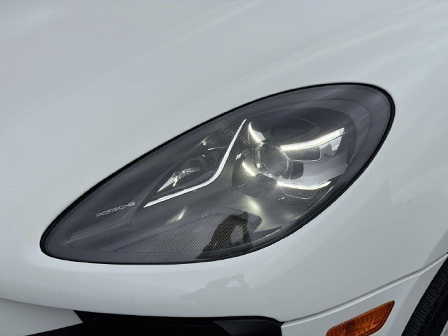 Used 2021 Porsche Macan AWD/4WD image 9