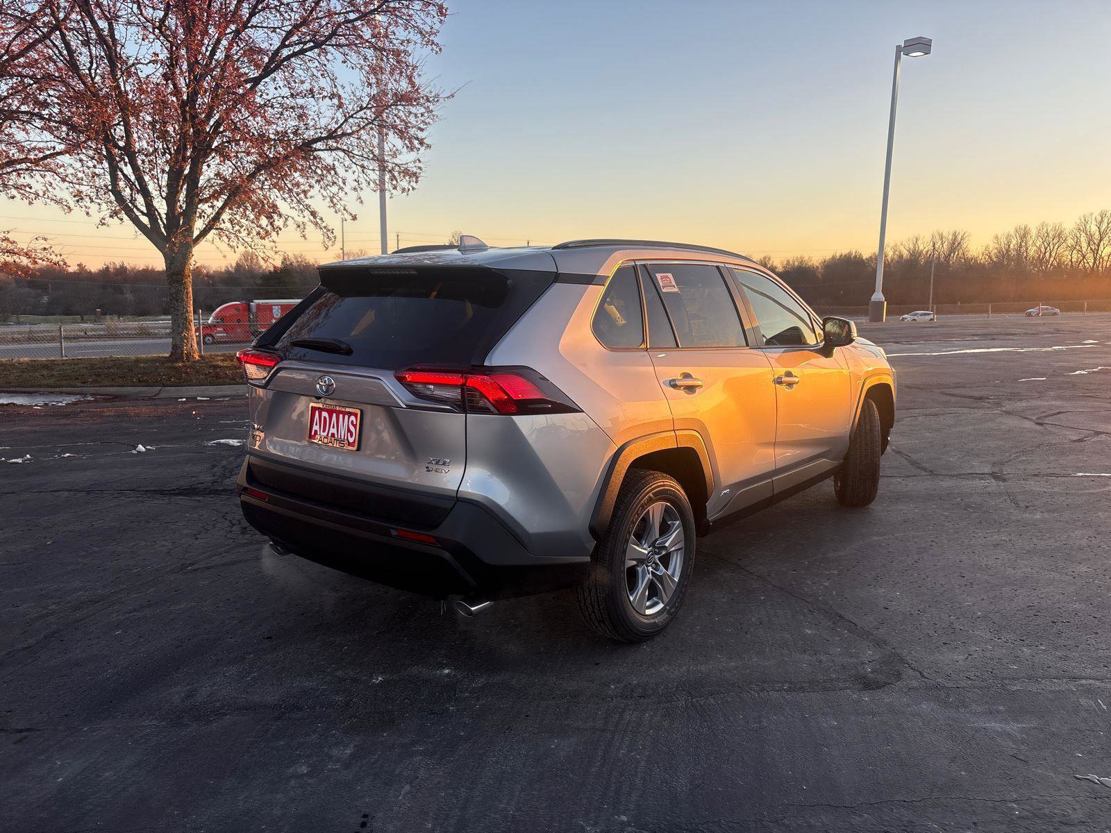 Used 2025 Toyota RAV4 XLE image 8