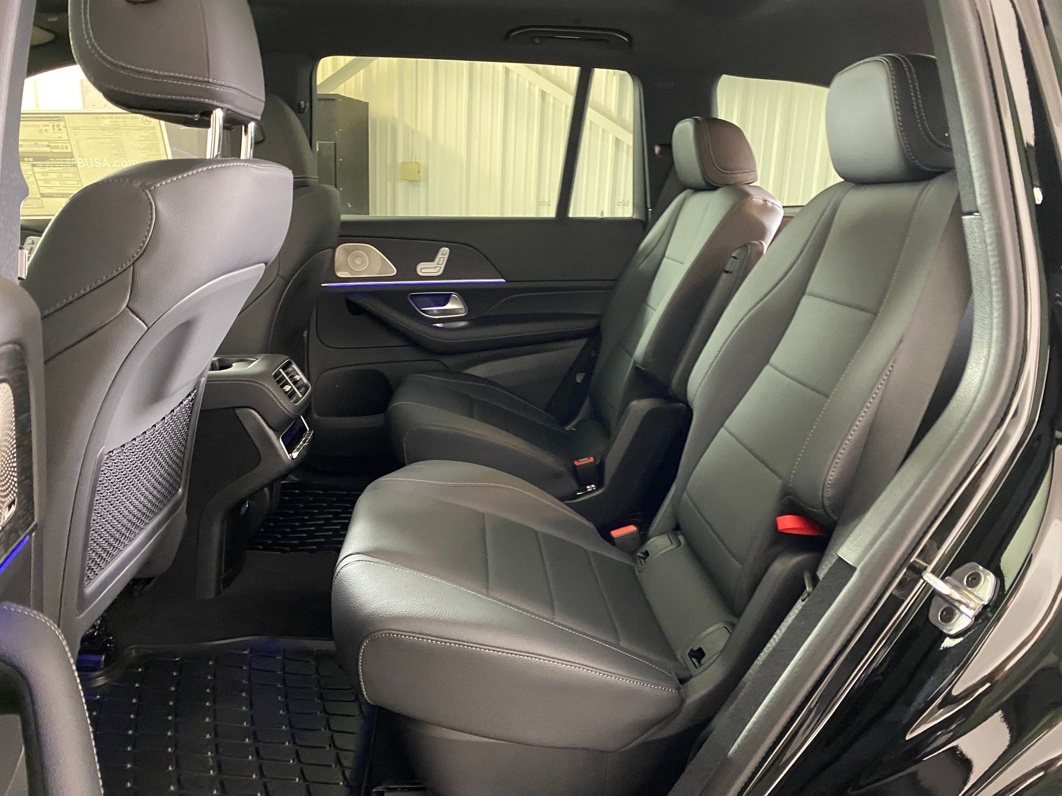 Used 2025 Mercedes-Benz GLS 450 4MATIC image 13