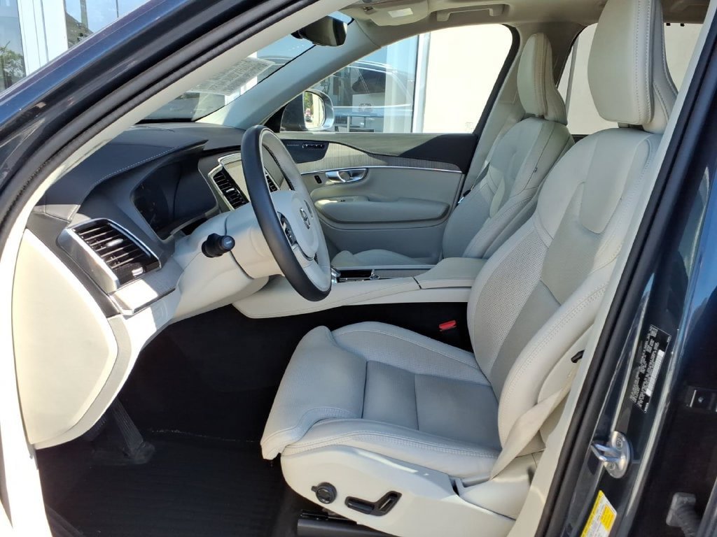 Certified 2024 Volvo XC90 T8 Ultimate w/ Protection Package Premier AWD/4WD image 7