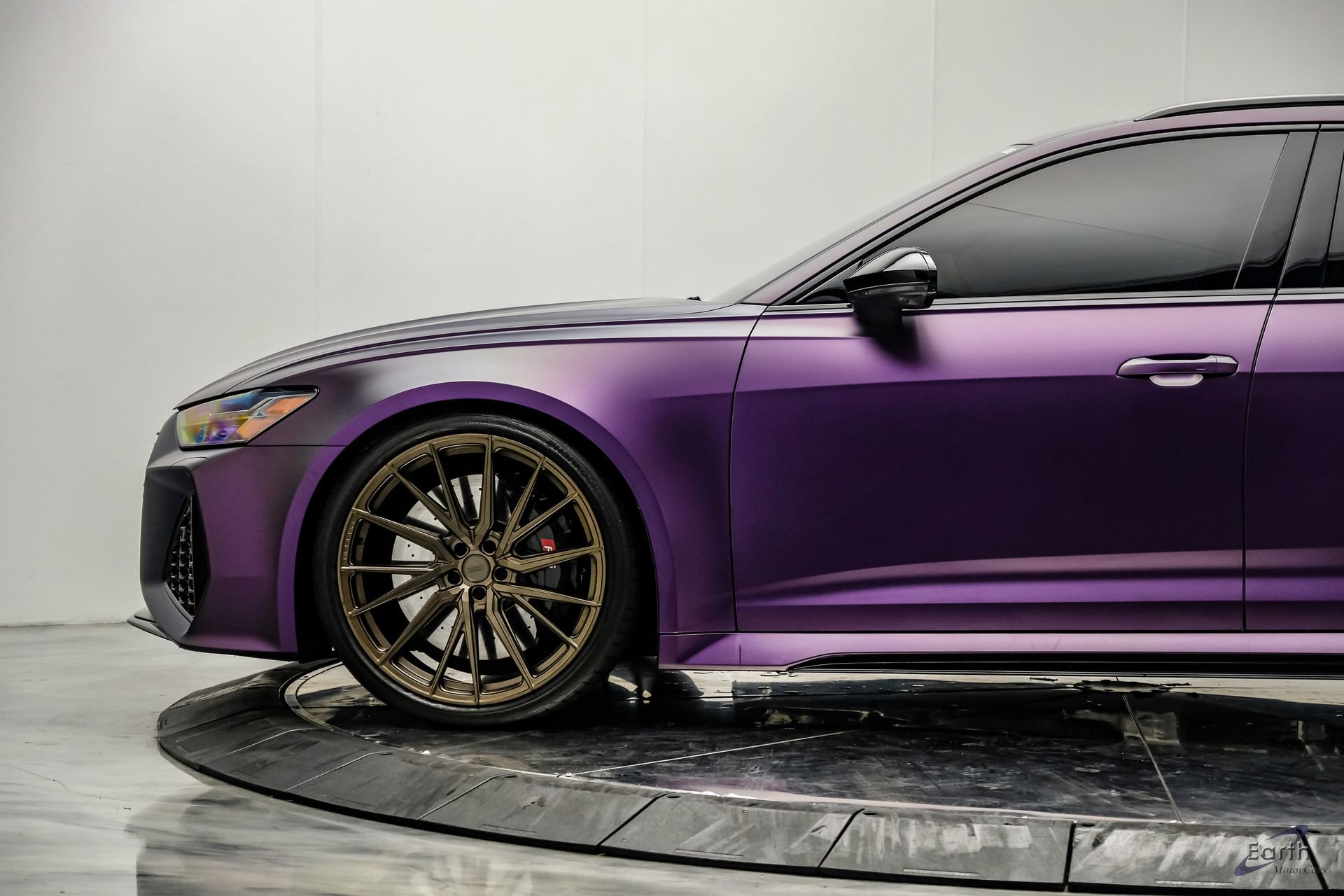 Used 2023 Audi RS 6 w/ Black Optic Package image 10