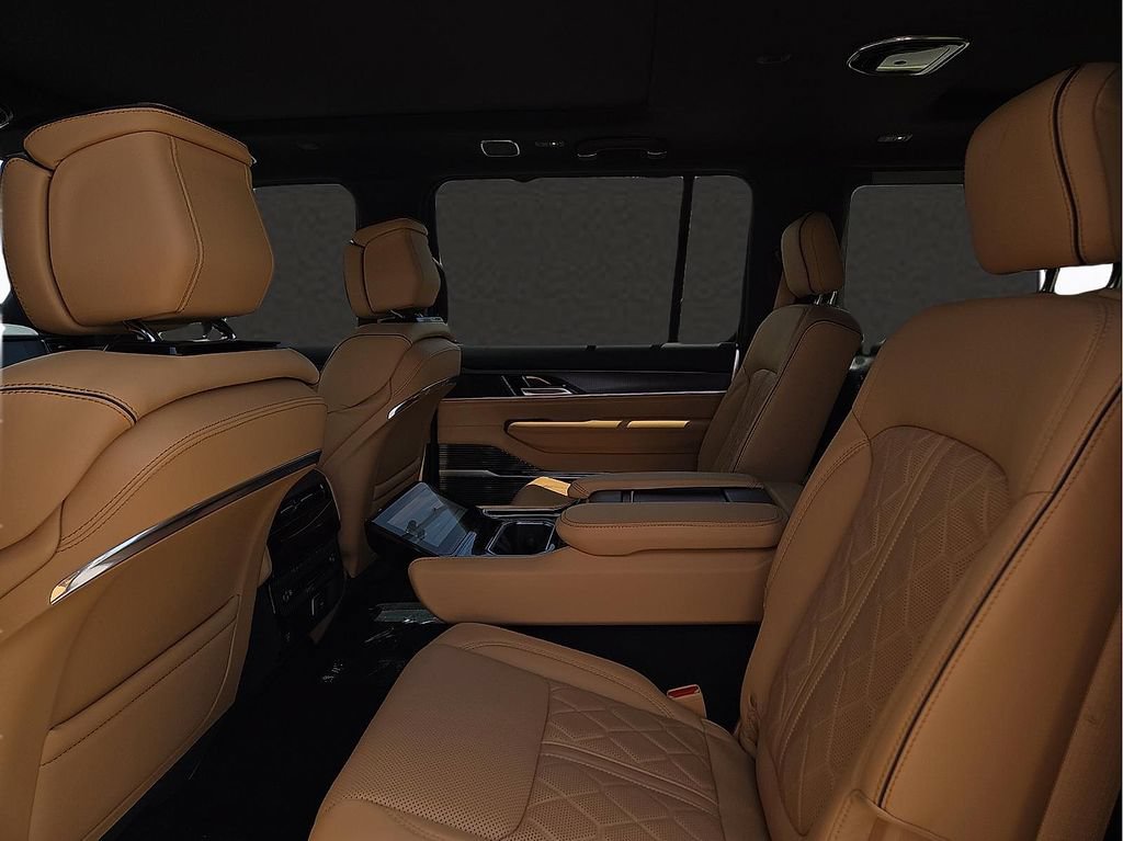 New 2026 Jeep Grand Wagoneer Summit AWD/4WD image 10
