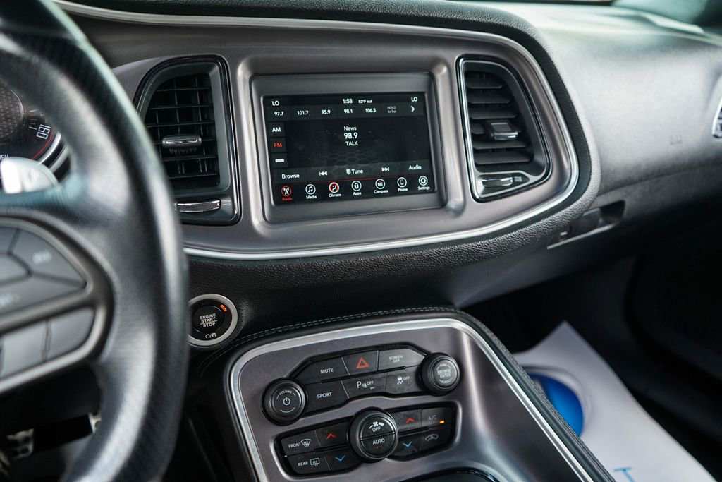 Used 2022 Dodge Challenger R/T RWD image 7