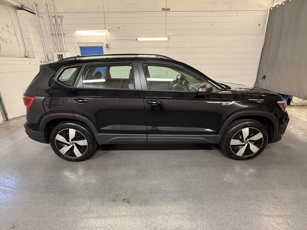 Certified 2024 Volkswagen Taos S AWD/4WD image 11