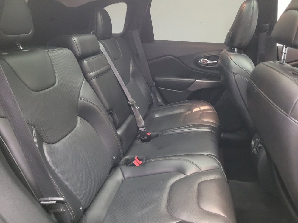 Used 2019 Jeep Cherokee Limited AWD/4WD image 19