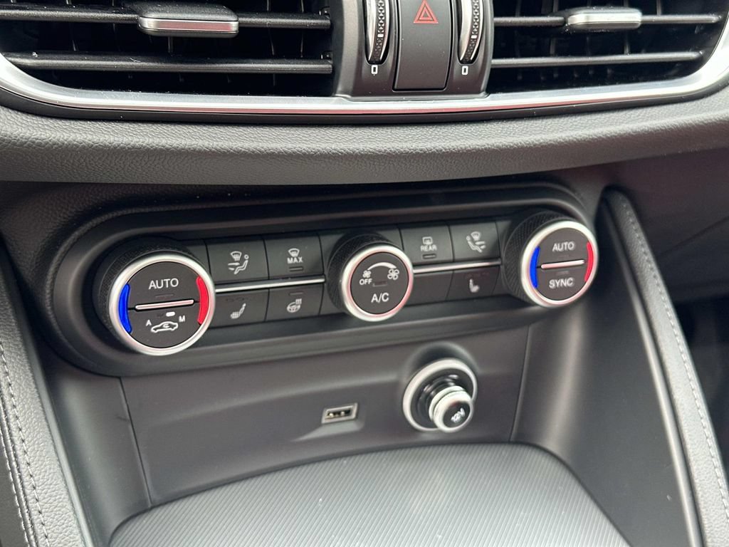 New 2026 Alfa Romeo Stelvio Sprint AWD/4WD image 25