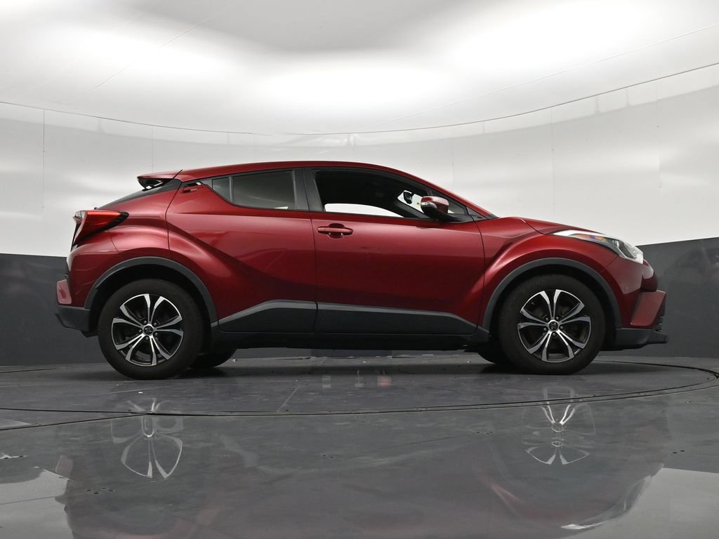 Used 2019 Toyota C-HR LE FWD image 27