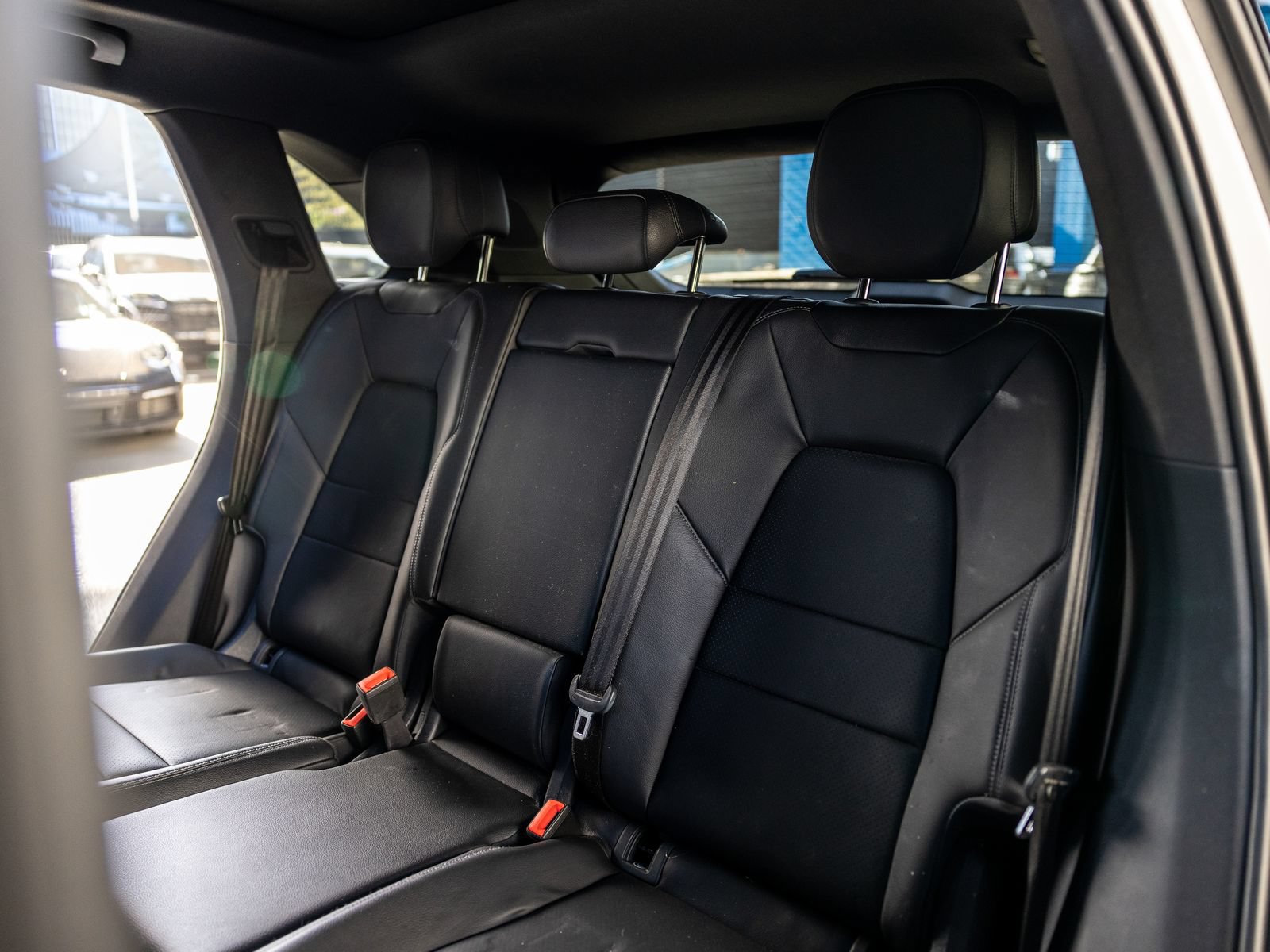 Certified 2024 Porsche Cayenne AWD/4WD image 44