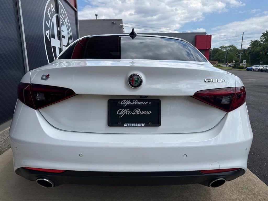 Used 2021 Alfa Romeo Giulia Ti AWD/4WD image 10