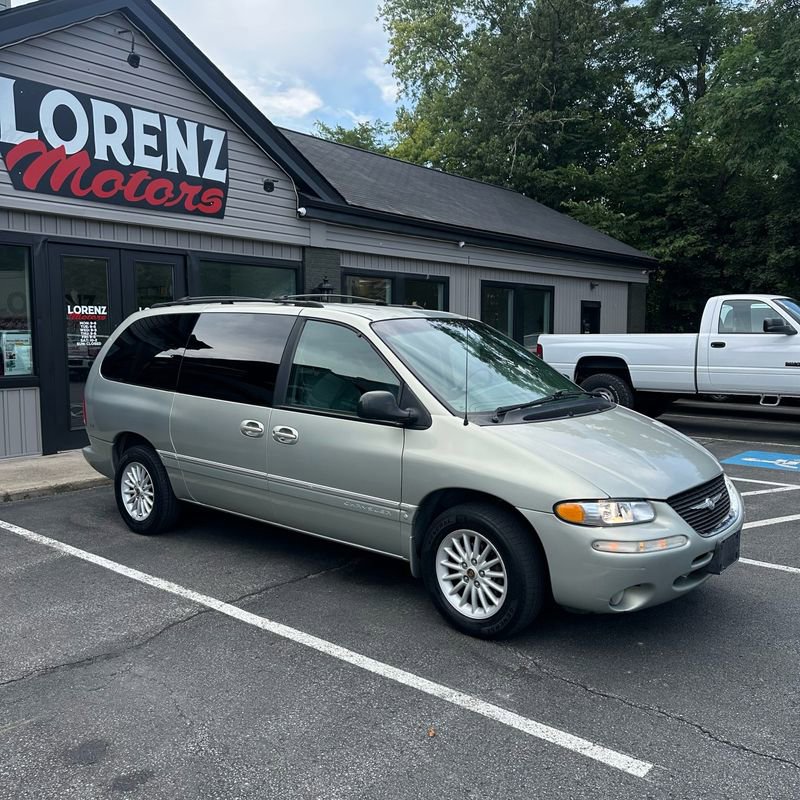 Used 1999 Chrysler Town & Country LX