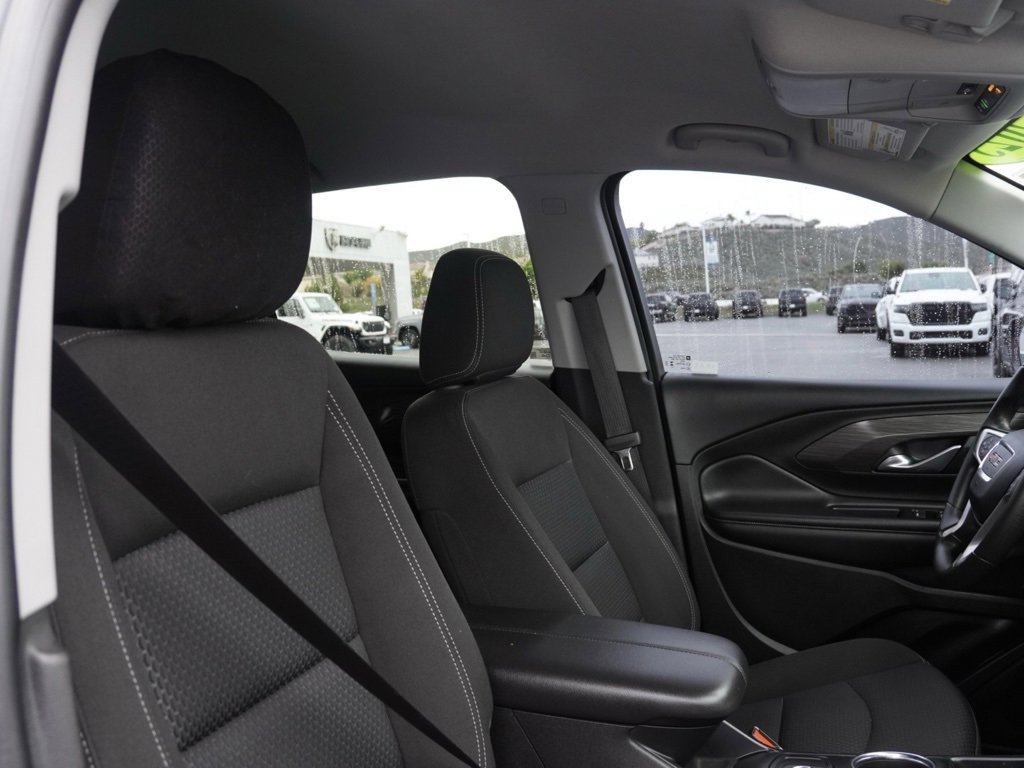 Used 2023 GMC Terrain SLE w/ Elevation Edition image 21