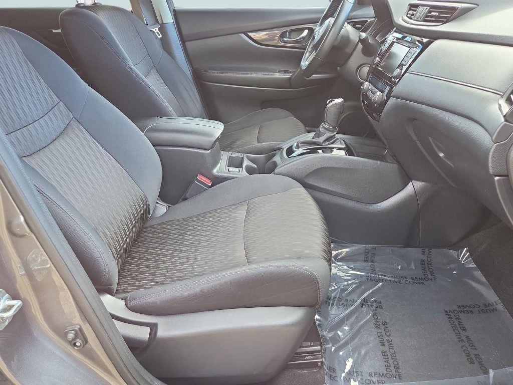 Used 2018 Nissan Rogue SV AWD/4WD image 30