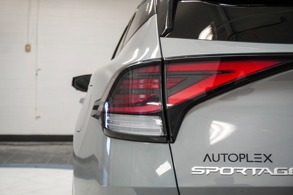 Used 2024 Kia Sportage SX image 40
