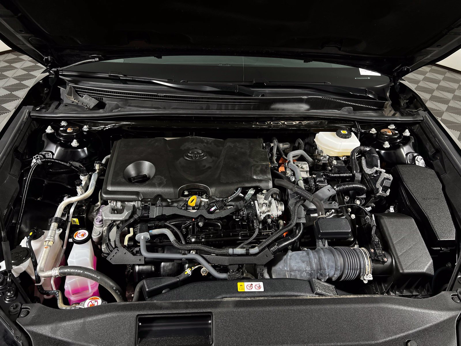 Certified 2025 Toyota Camry LE FWD image 9