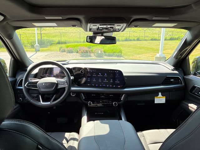 New 2026 Chevrolet Suburban RST w/ RST Capability Package AWD/4WD image 19