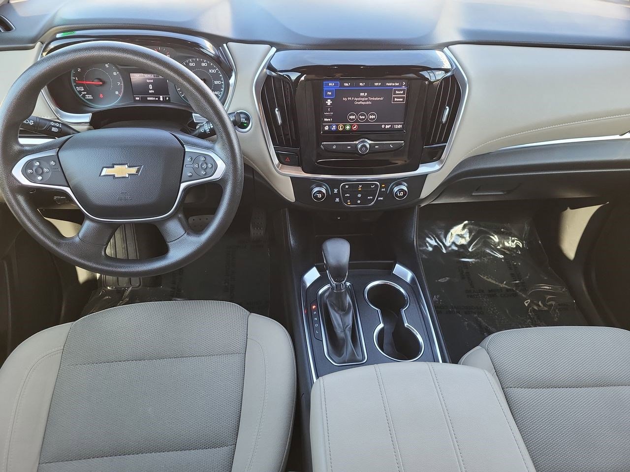 Used 2023 Chevrolet Traverse LS image 10