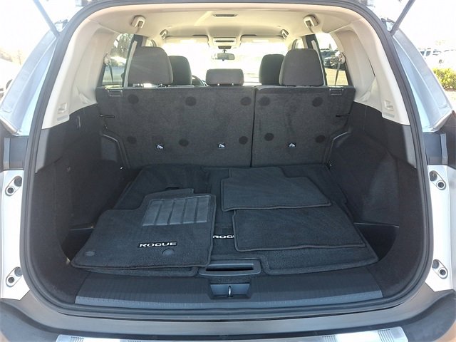 Used 2022 Nissan Rogue SV image 28