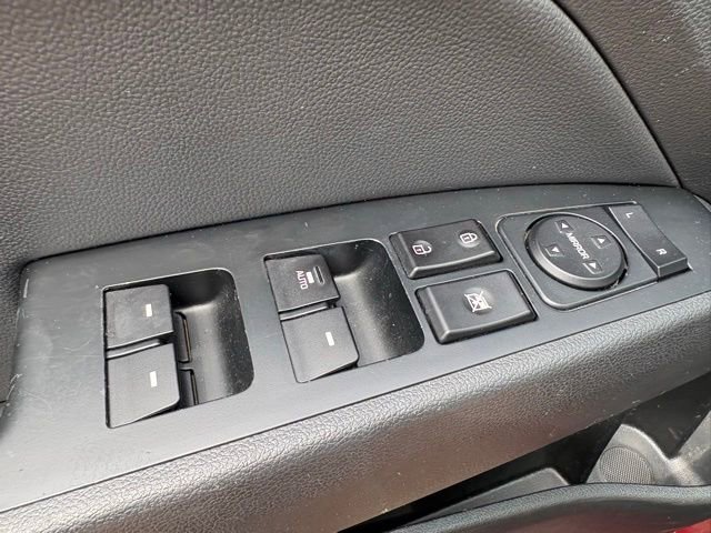 Used 2017 Hyundai Elantra Limited FWD image 12