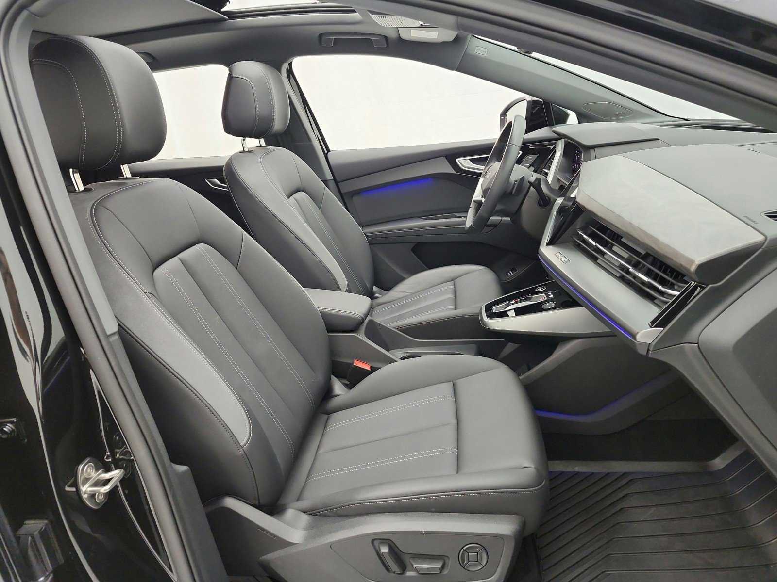 Used 2023 Audi Q4 e-tron Prestige w/ 20" Wheel Package image 19