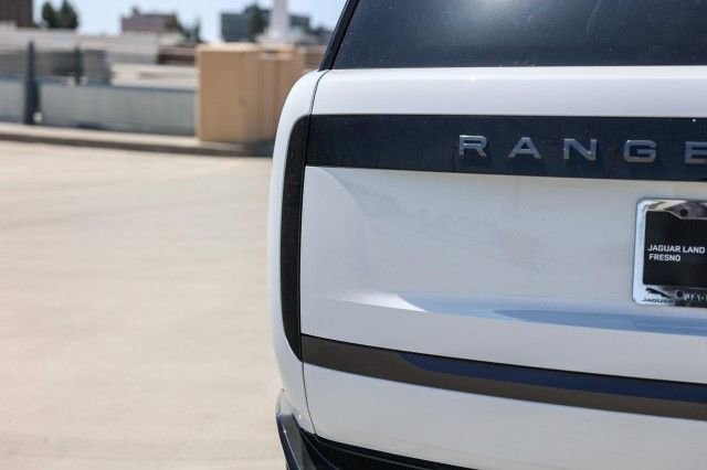 New 2025 Land Rover Range Rover SE image 7