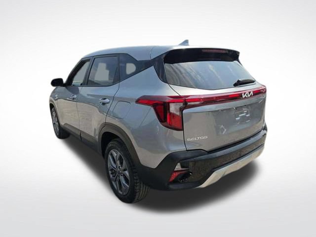 Certified 2026 Kia Seltos LX AWD/4WD image 2