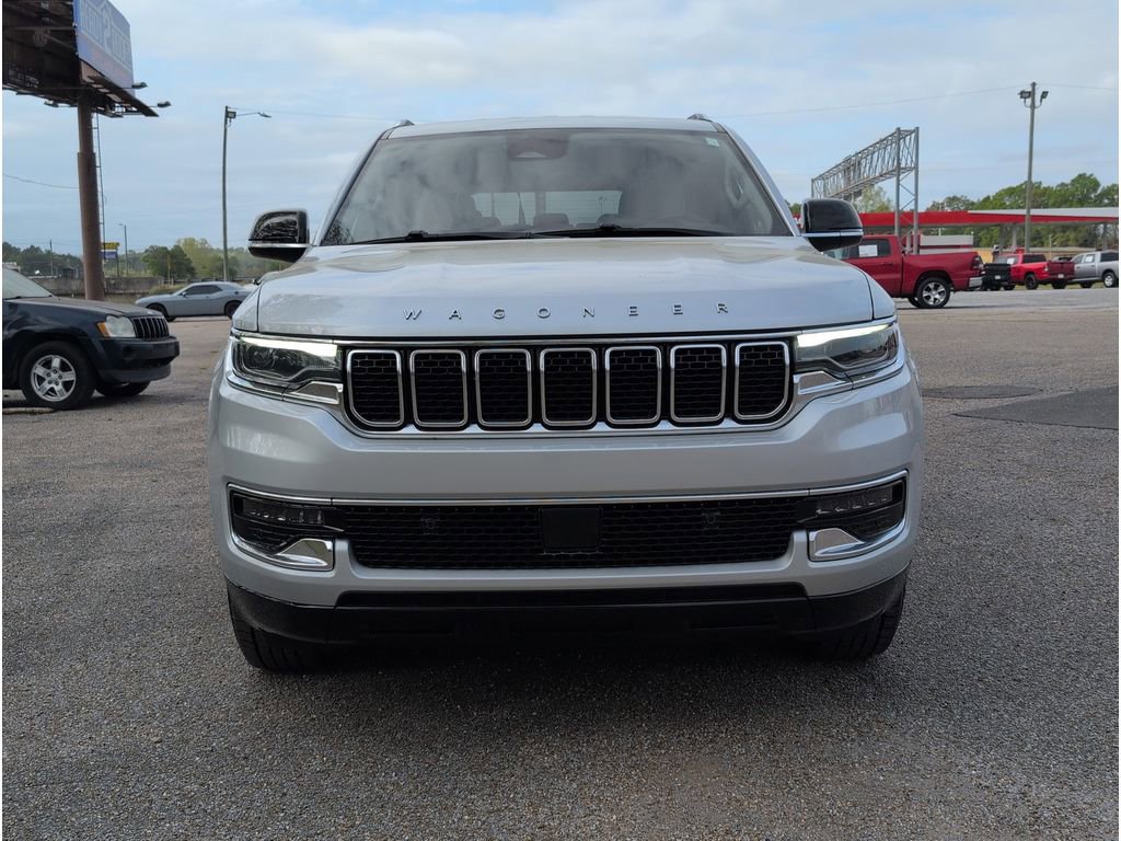 Used 2023 Jeep Wagoneer 4WD image 8