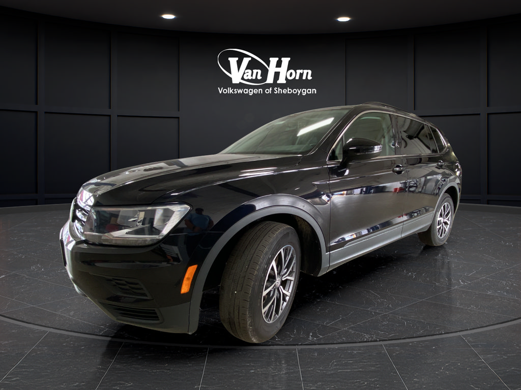 Used 2019 Volkswagen Tiguan SE w/ Panoramic Sunroof Package AWD/4WD image 3