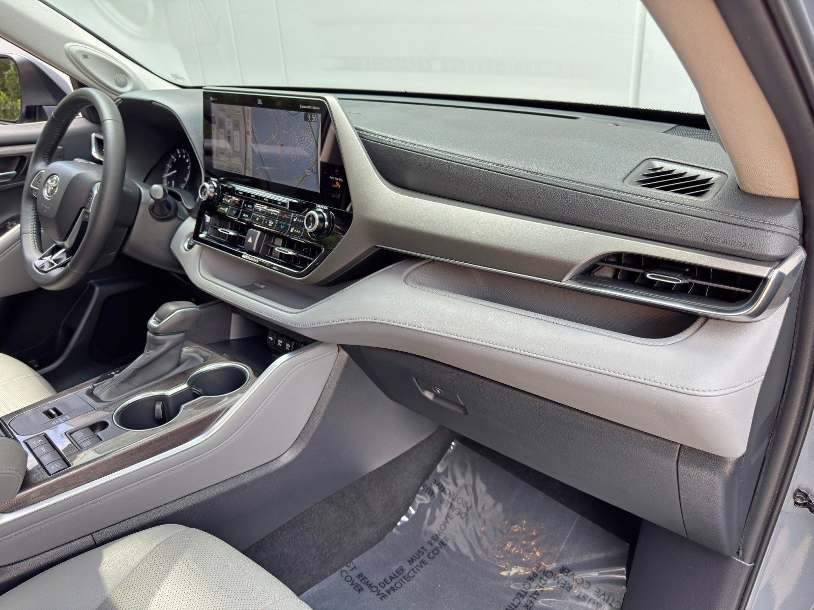 Used 2020 Toyota Highlander Limited FWD image 14